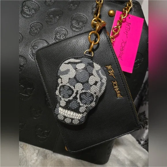 BETSEY JOHNSON Large Skull Embossed Studded XOSTUDDY Tote Bag Black Charm - Picture 3 of 16